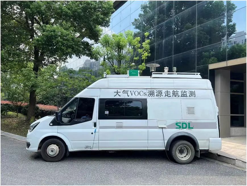 JDB电子大气走航服务监测车2.jpg